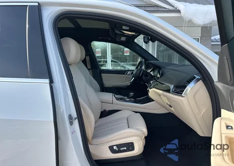 2019 BMW X5 xDrive40I z USA, uszkodzony, nr VIN 5UXCR6C54KLL13405